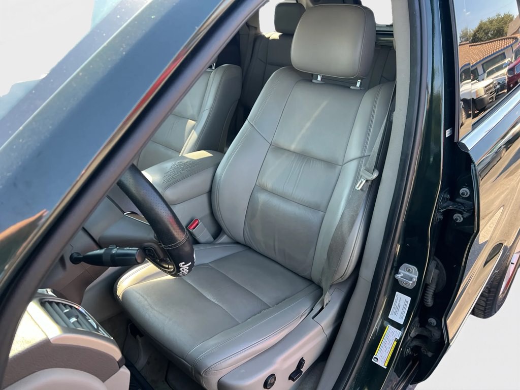 2011 Jeep Grand Cherokee Image 9