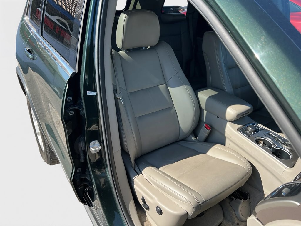 2011 Jeep Grand Cherokee Image 11