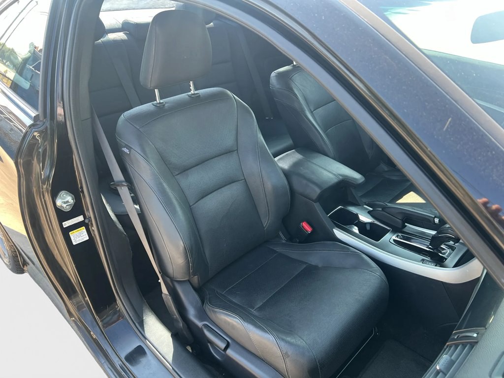 2013 Honda Accord Image 10