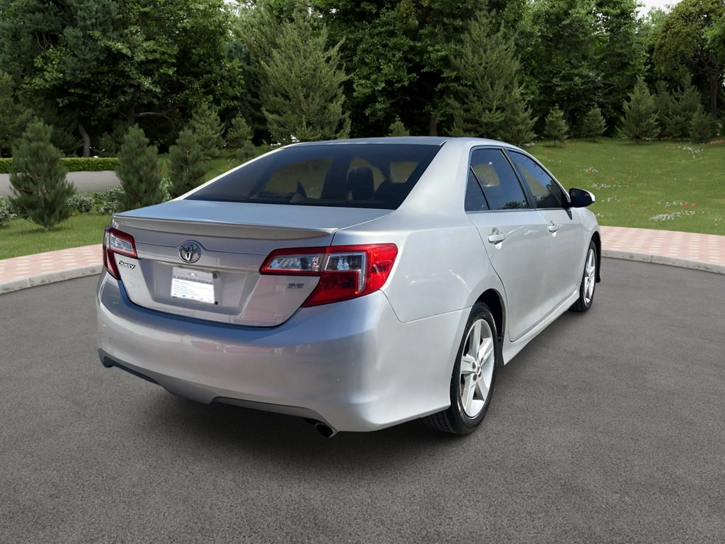 2012 Toyota Camry Image 6