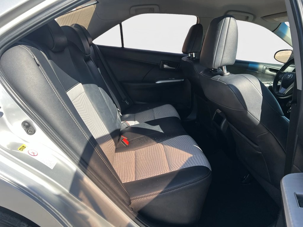 2012 Toyota Camry Image 12