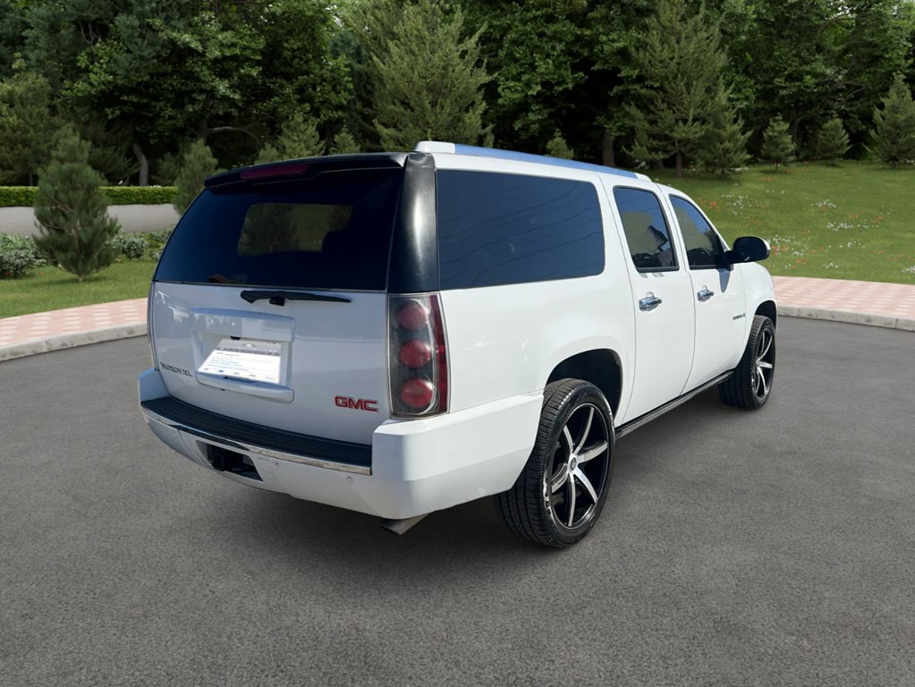 2007 GMC Yukon Image 6