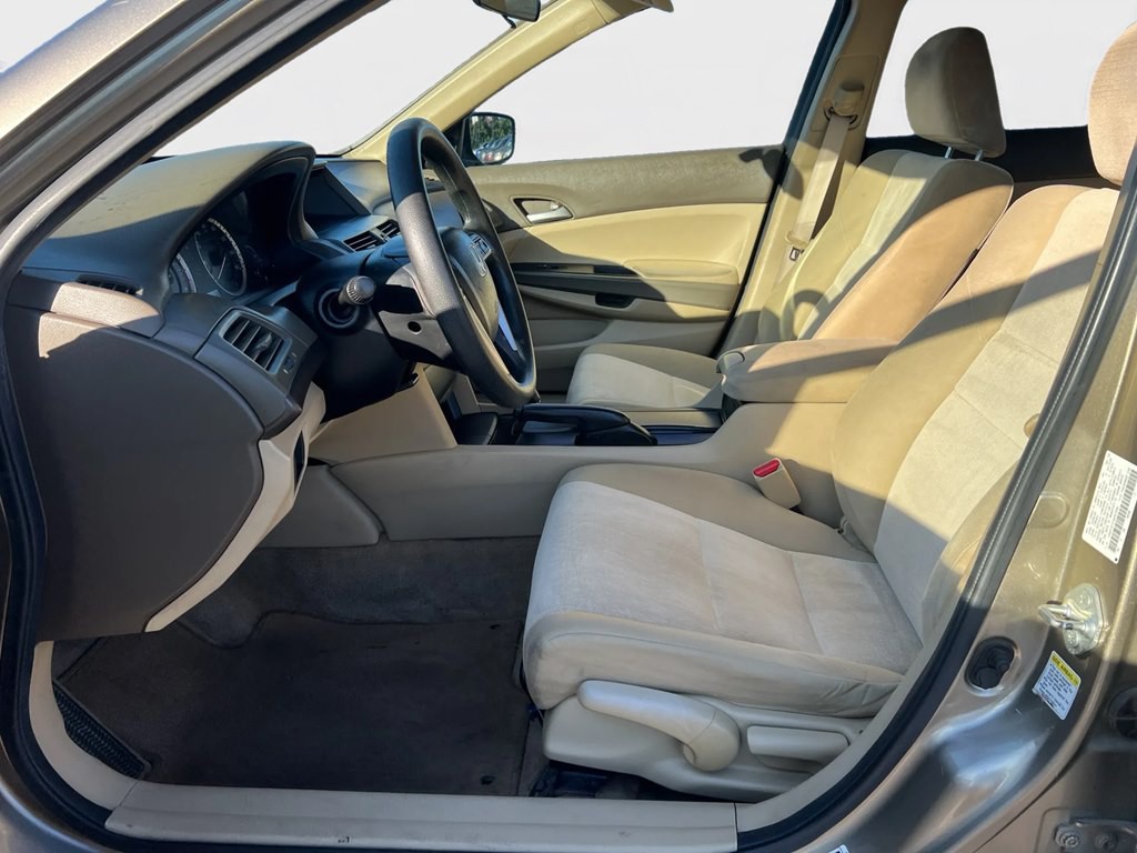 2010 Honda Accord Image 8