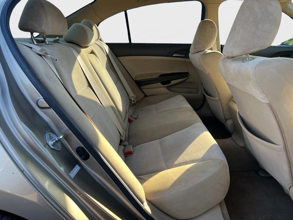 2010 Honda Accord Image 12