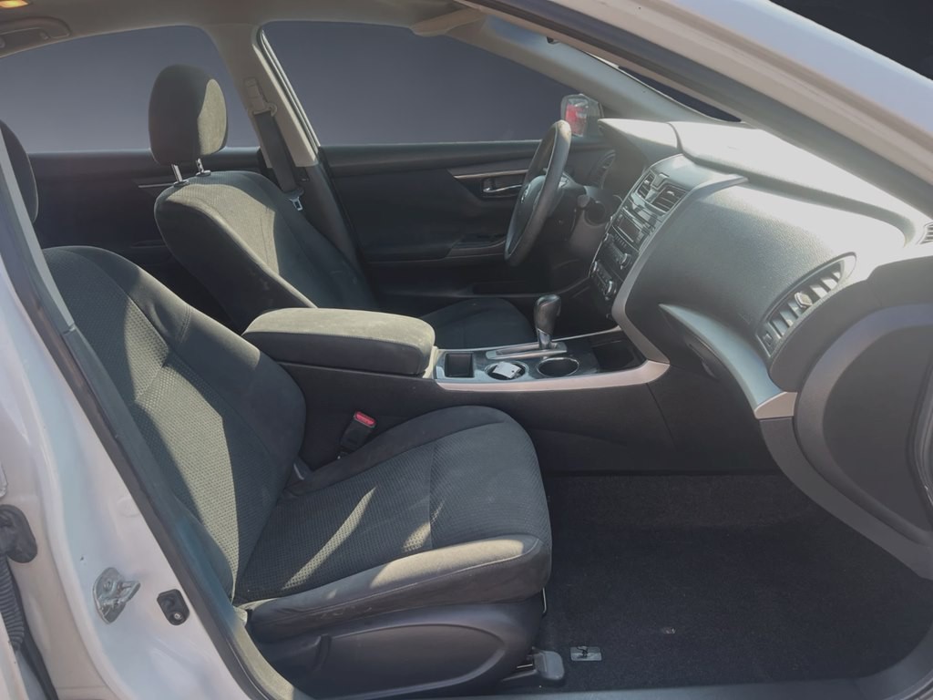 2014 Nissan Altima Image 11