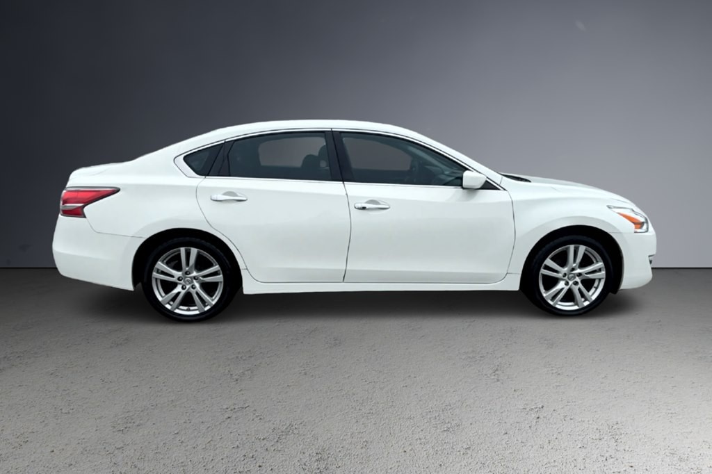 2014 Nissan Altima Image 3