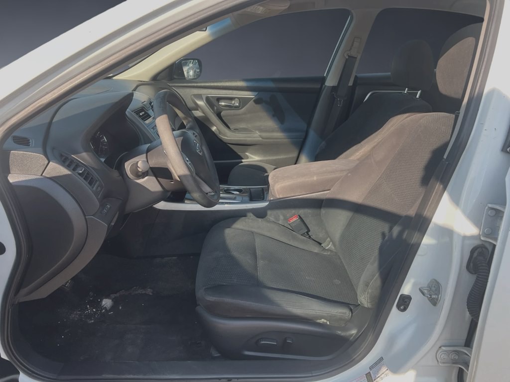 2014 Nissan Altima Image 8