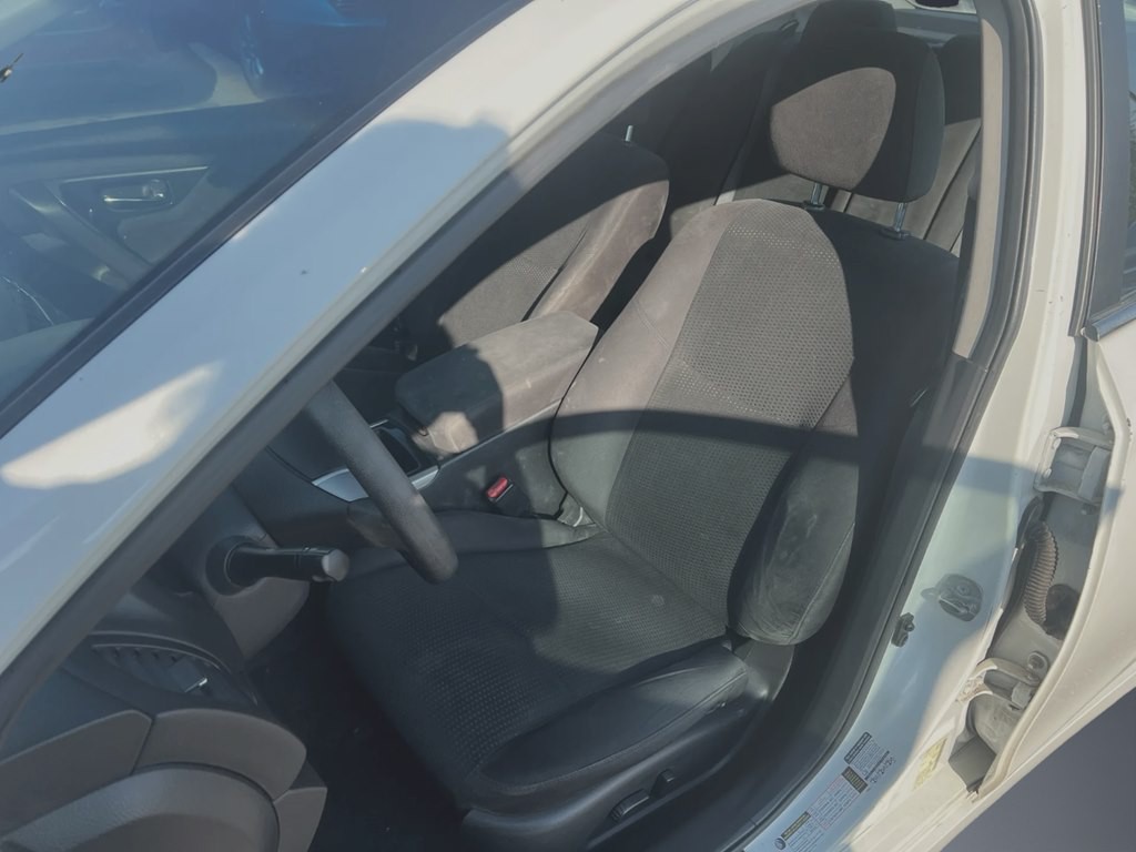 2014 Nissan Altima Image 9