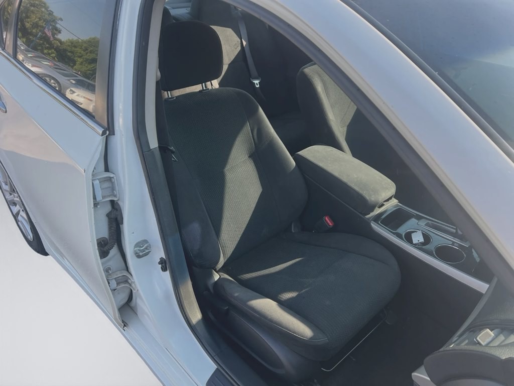 2014 Nissan Altima Image 11