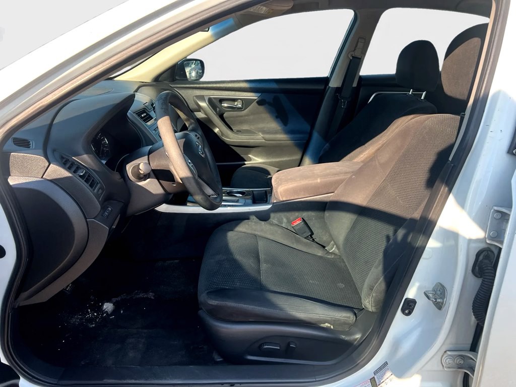2014 Nissan Altima Image 8