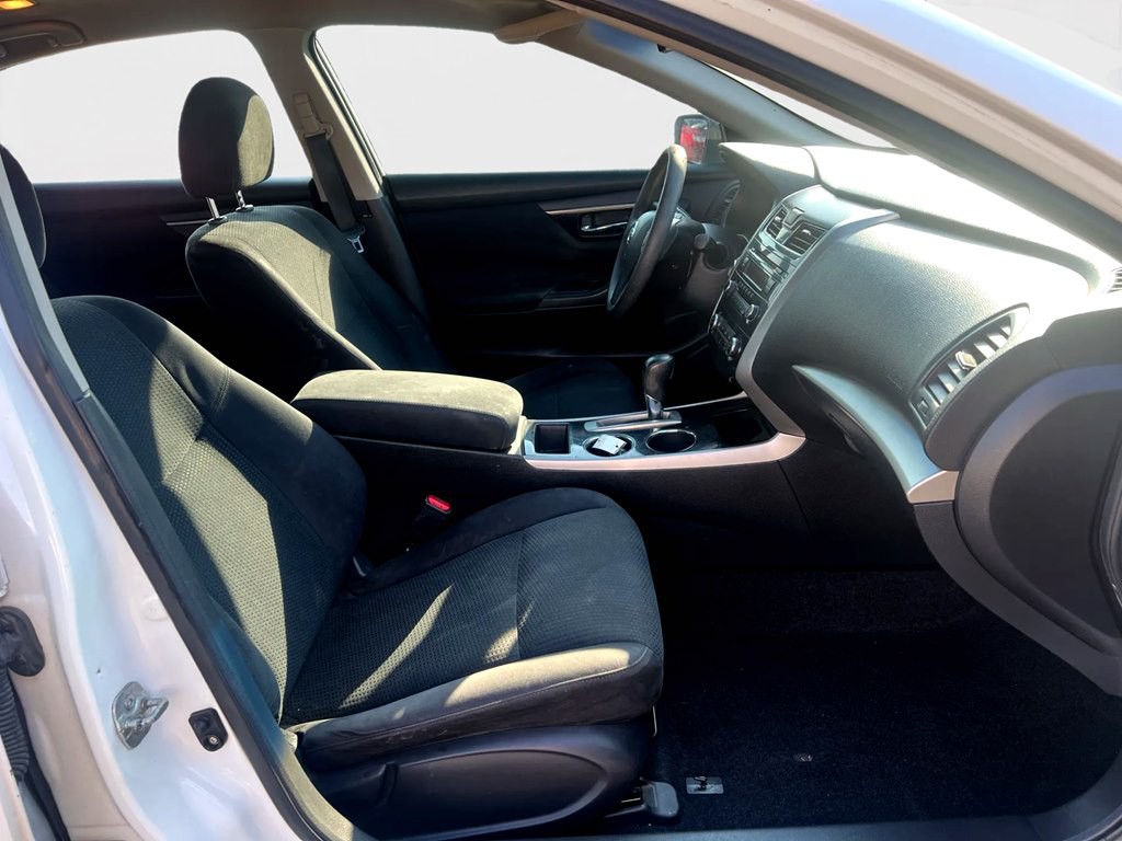2014 Nissan Altima Image 9