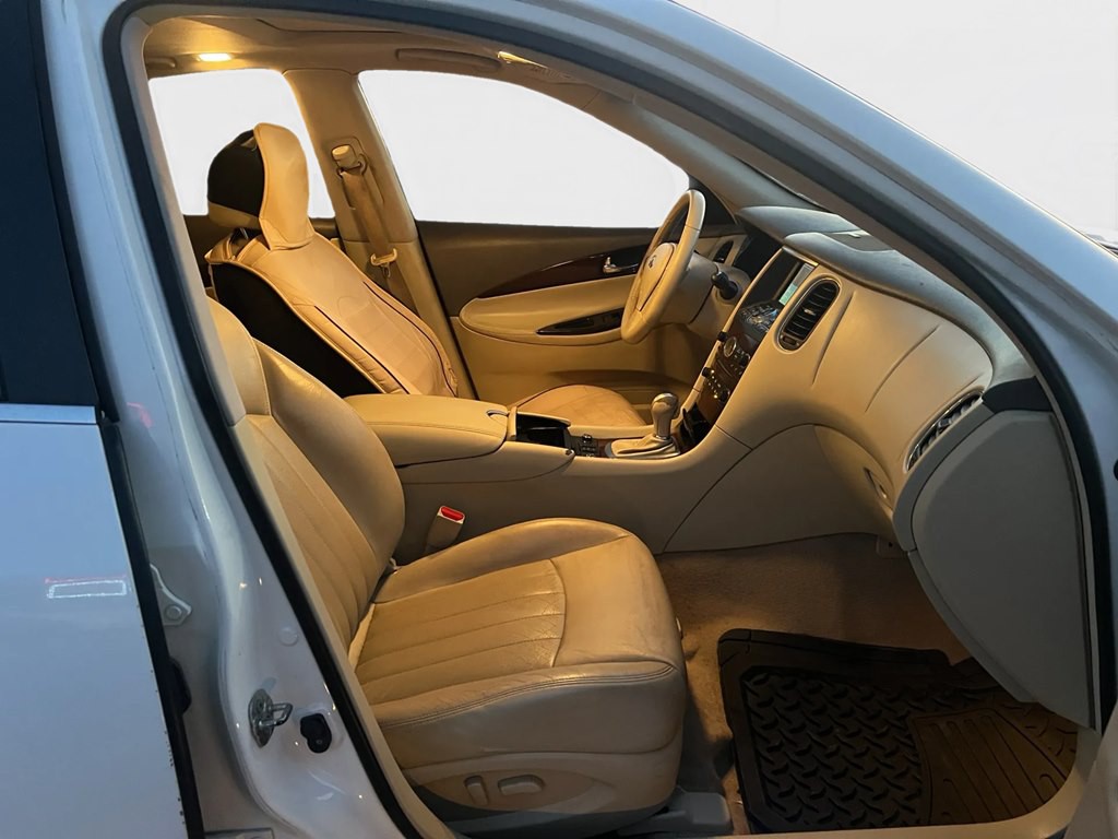 2012 INFINITI EX35 Image 10