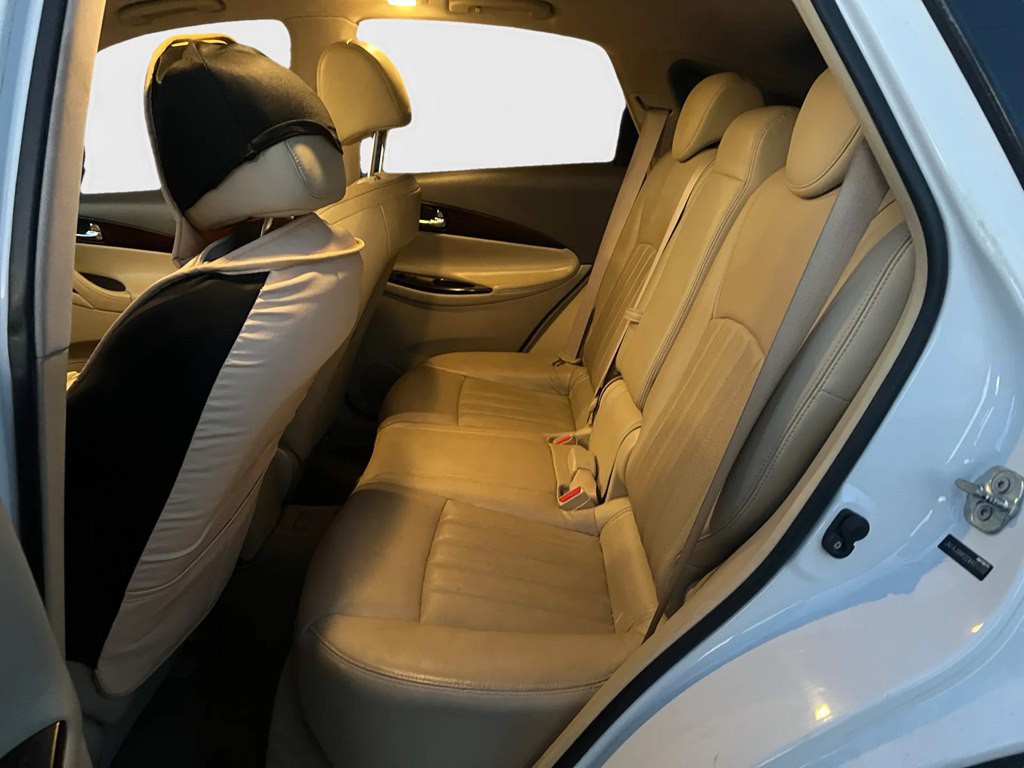 2012 INFINITI EX35 Image 13