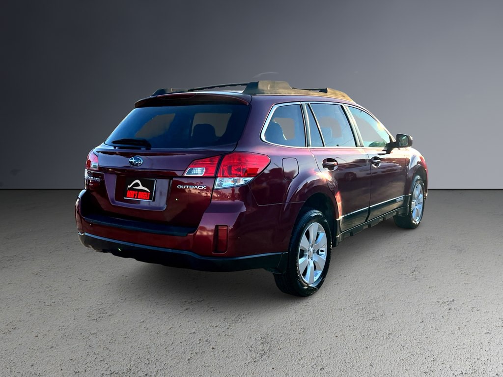 2011 Subaru Outback Image 5