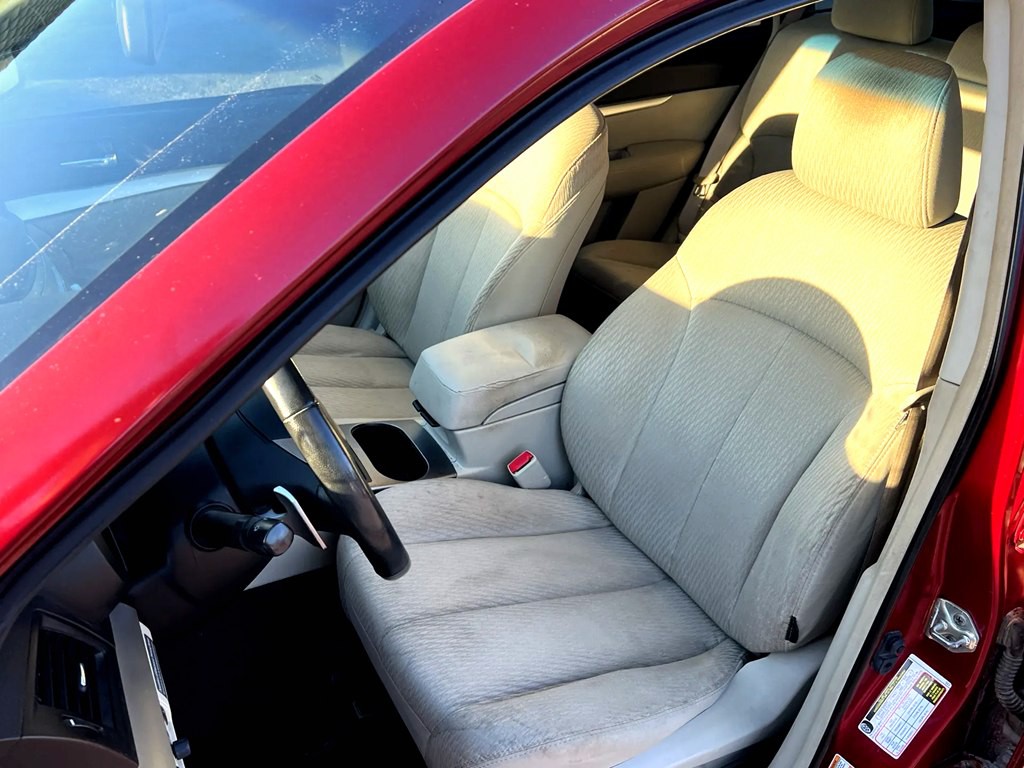 2011 Subaru Outback Image 9