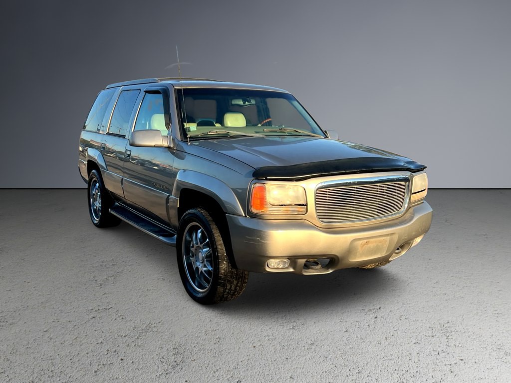 1999 Cadillac Escalade Image 1