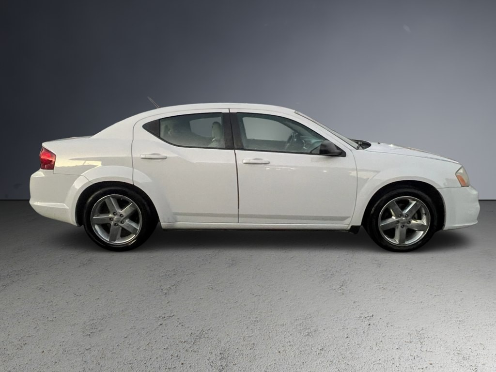 2014 Dodge Avenger Image 3