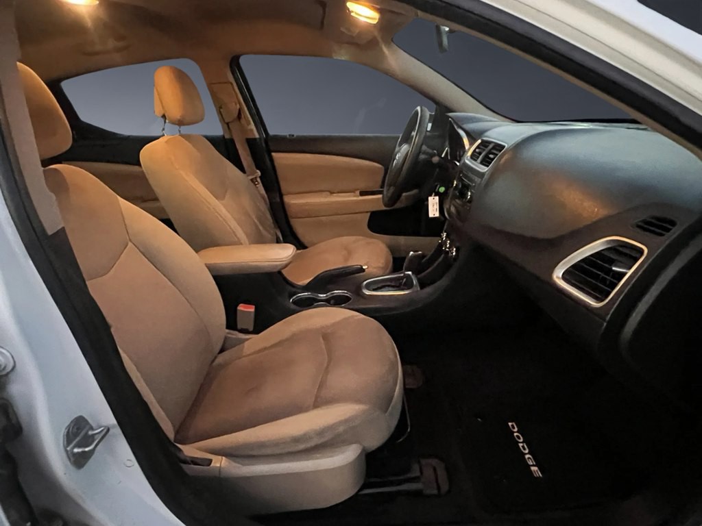 2014 Dodge Avenger Image 8