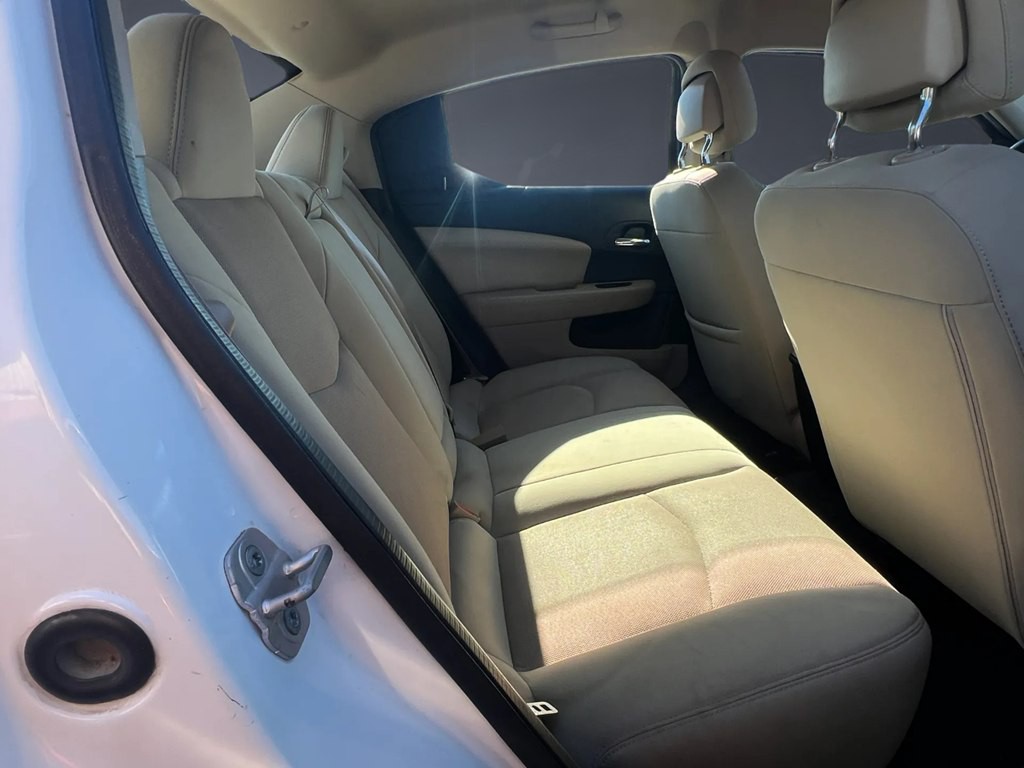 2014 Dodge Avenger Image 12