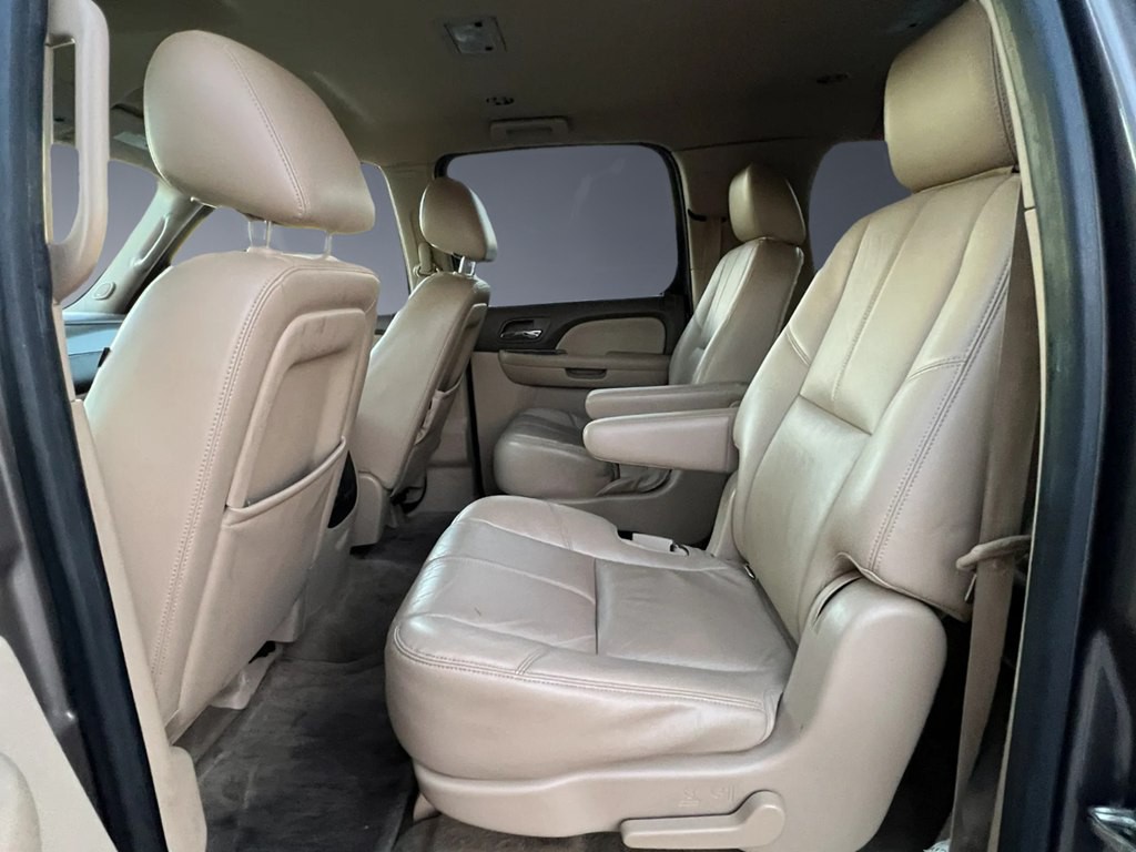 2013 Chevrolet Suburban Image 13