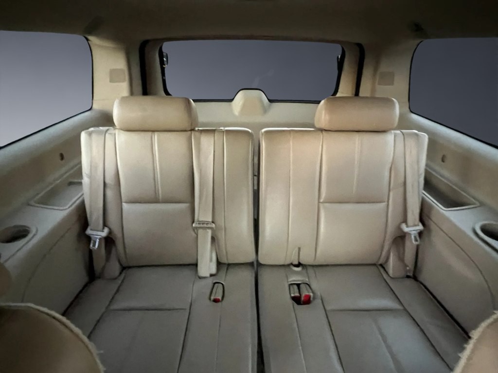 2013 Chevrolet Suburban Image 14