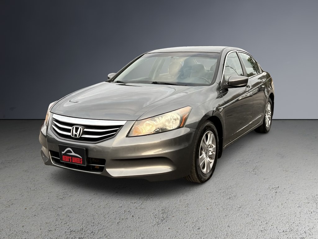 2011 Honda Accord Image 2