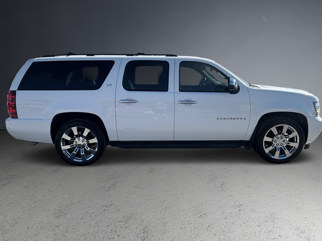 2009 Chevrolet Suburban Image 3