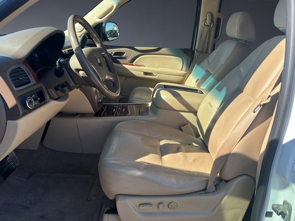 2009 Chevrolet Suburban Image 8