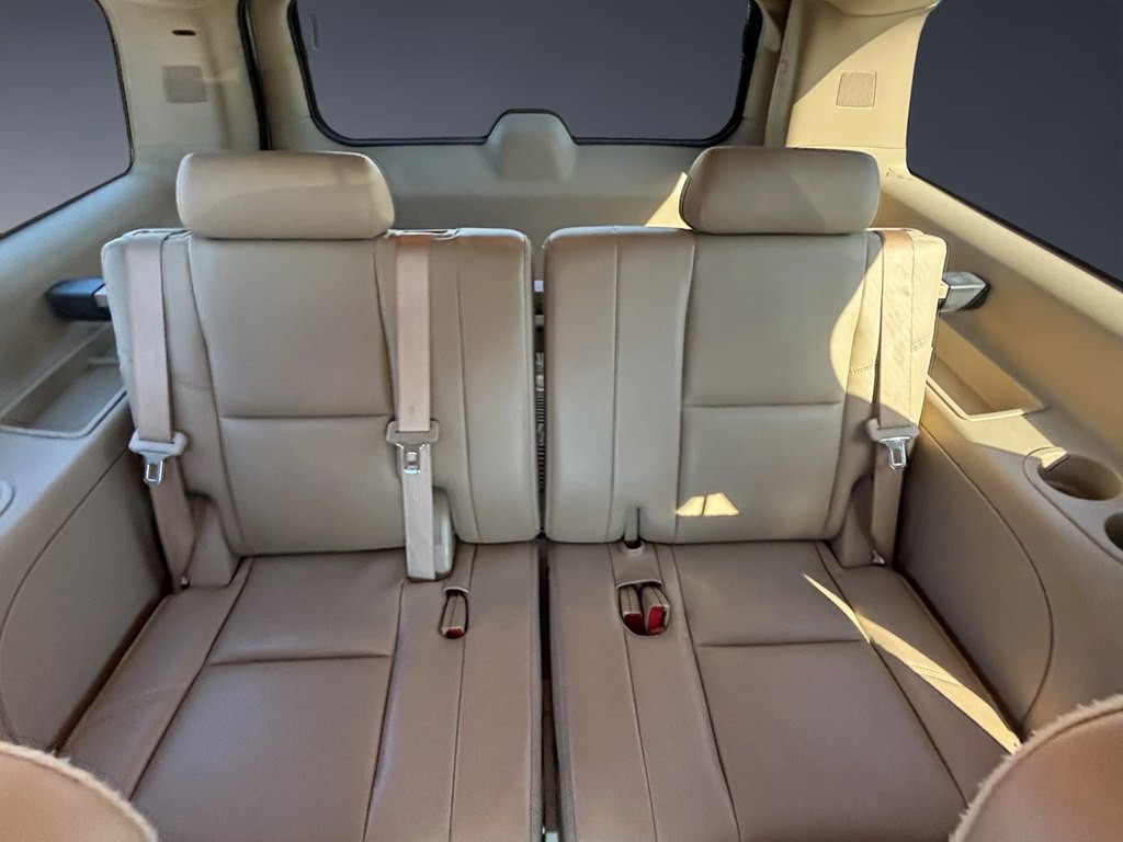 2009 Chevrolet Suburban Image 14