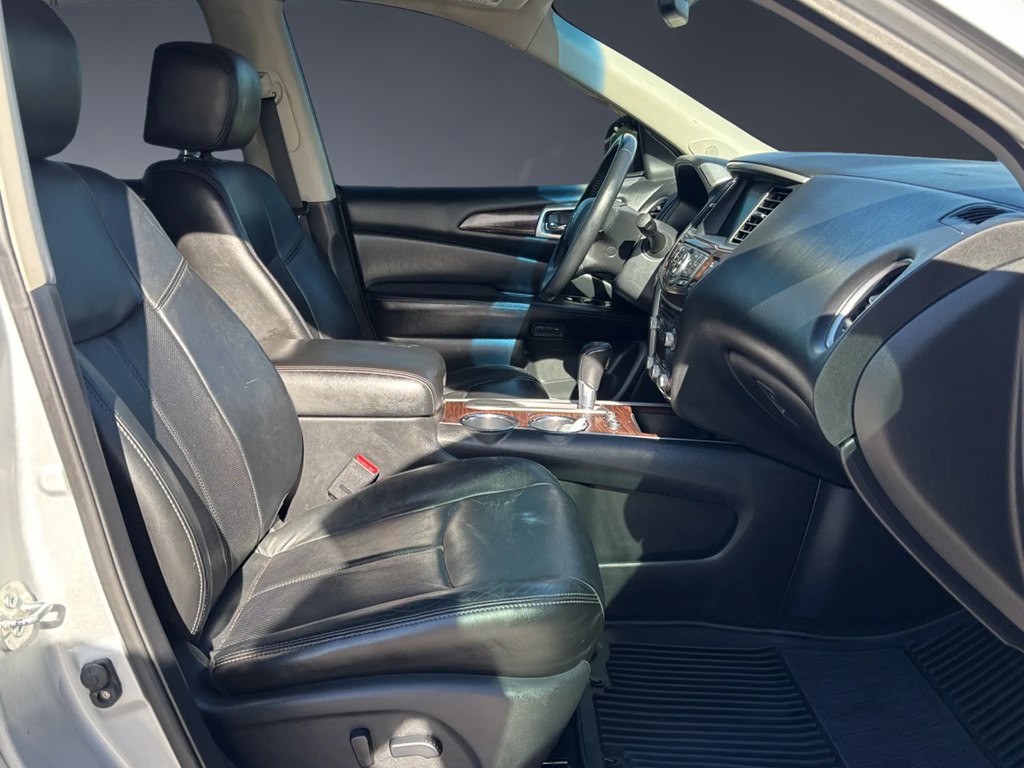 2013 Nissan Pathfinder Image 10