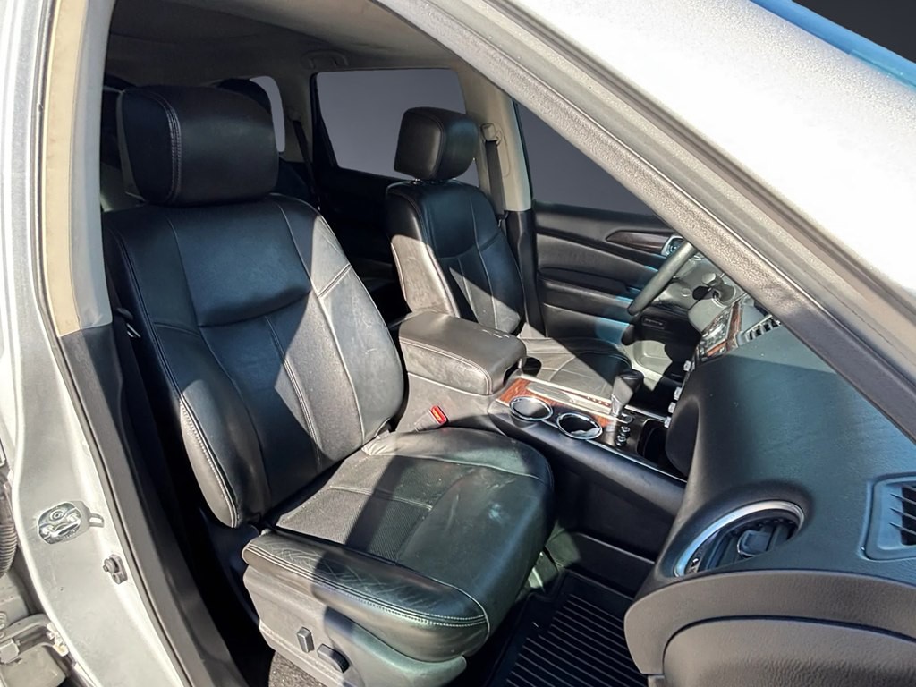 2013 Nissan Pathfinder Image 11