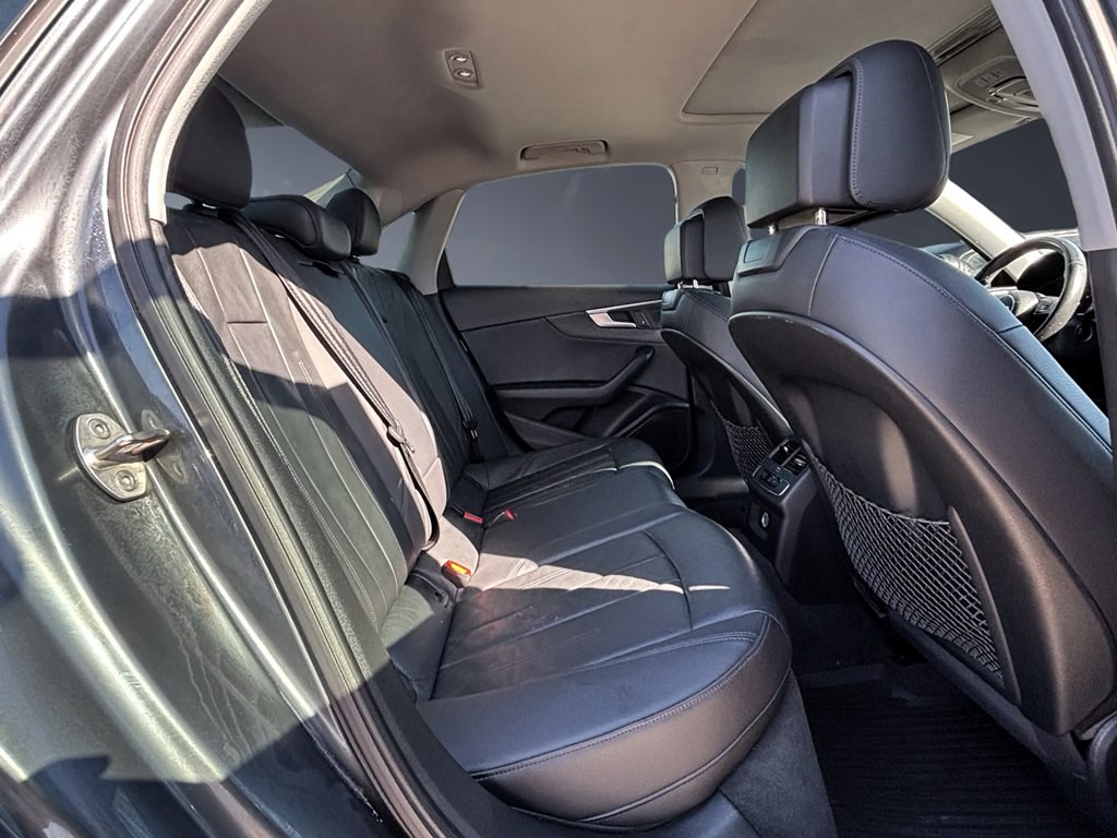 2017 Audi A4 Image 12