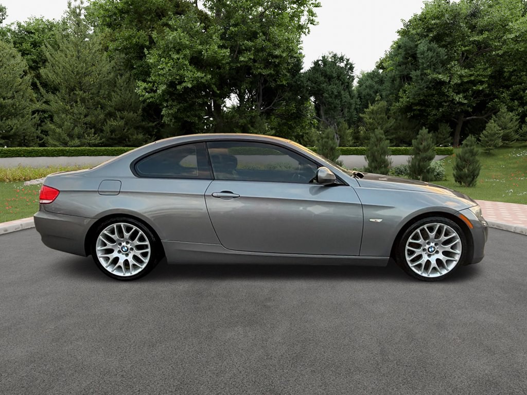 2010 BMW 3 Series Image 3
