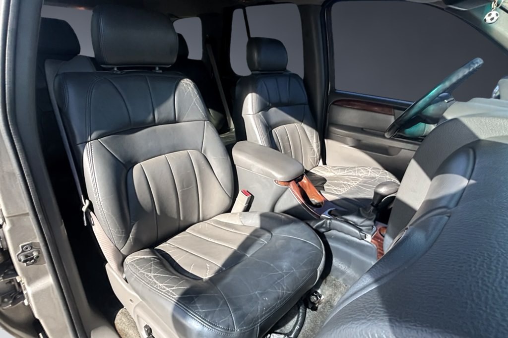 2002 GMC Envoy Image 11