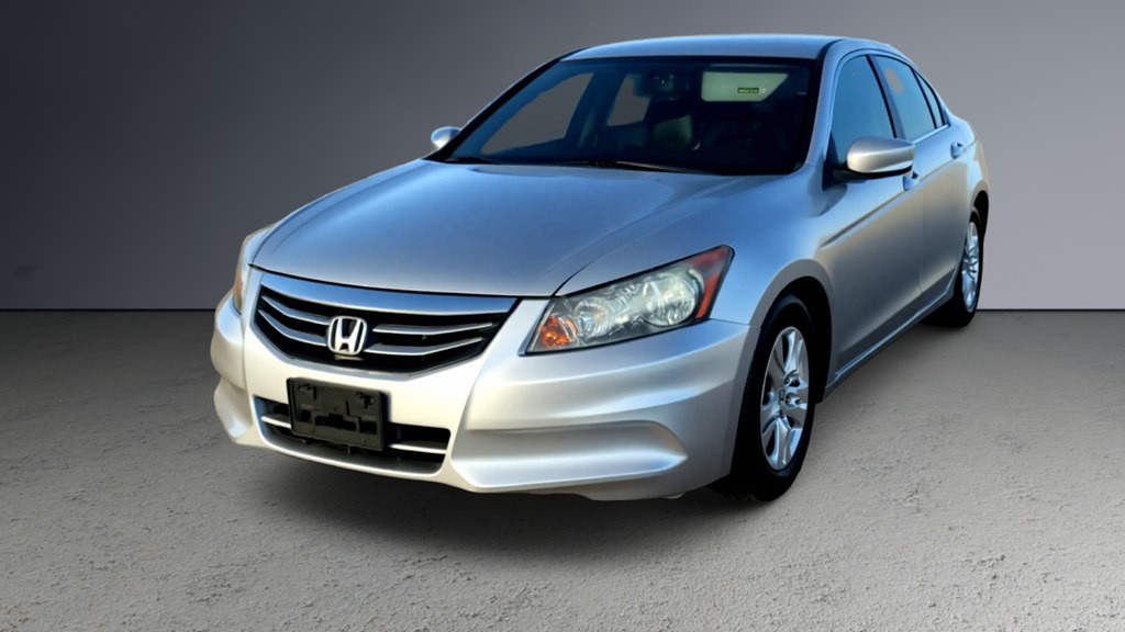 2011 Honda Accord Image 2