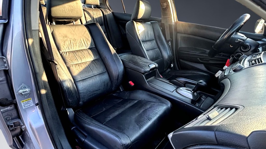 2011 Honda Accord Image 11