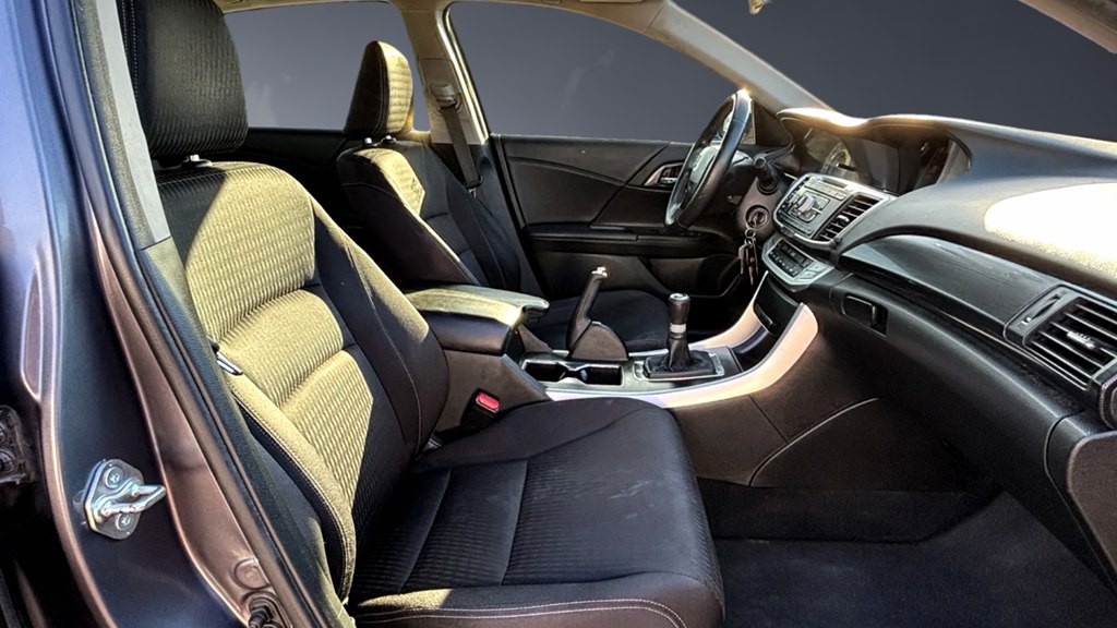 2015 Honda Accord Image 10