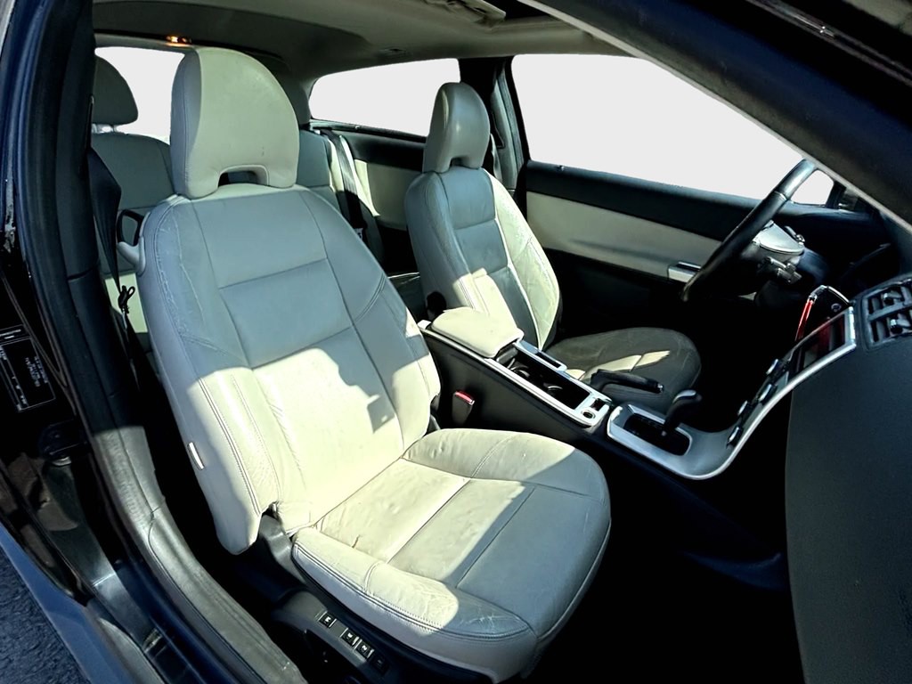 2012 Volvo C30 Image 11