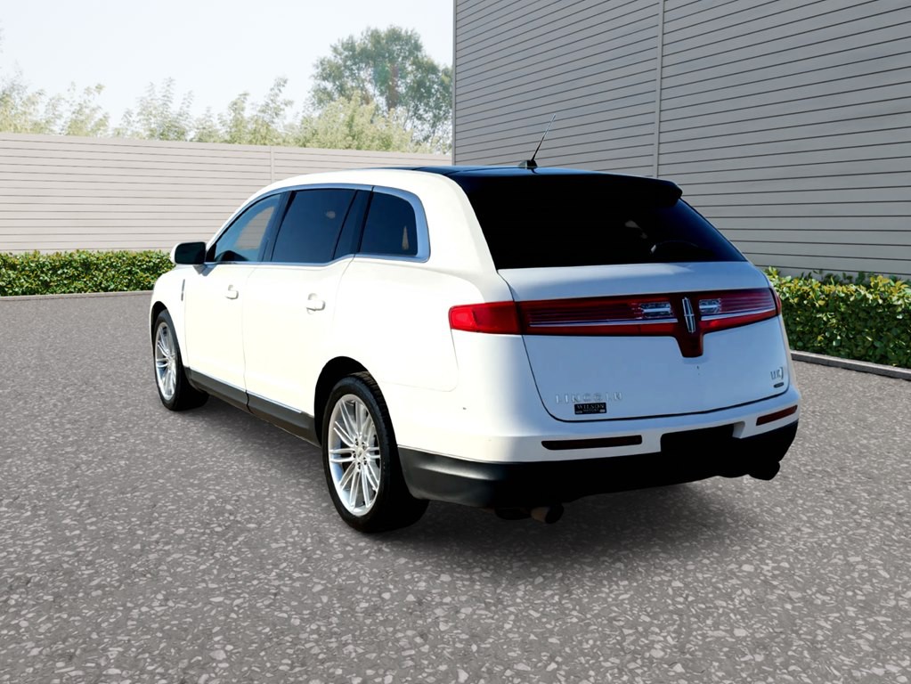 2014 Lincoln MKT Image 6