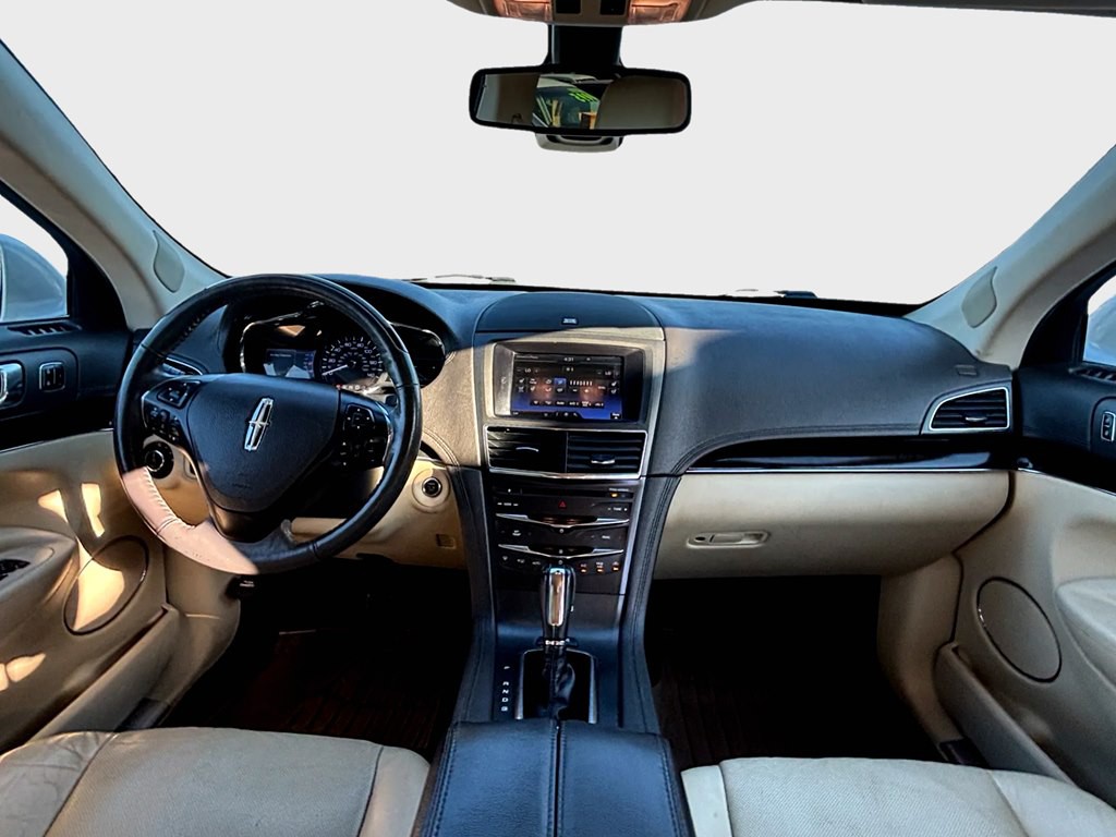 2014 Lincoln MKT Image 7