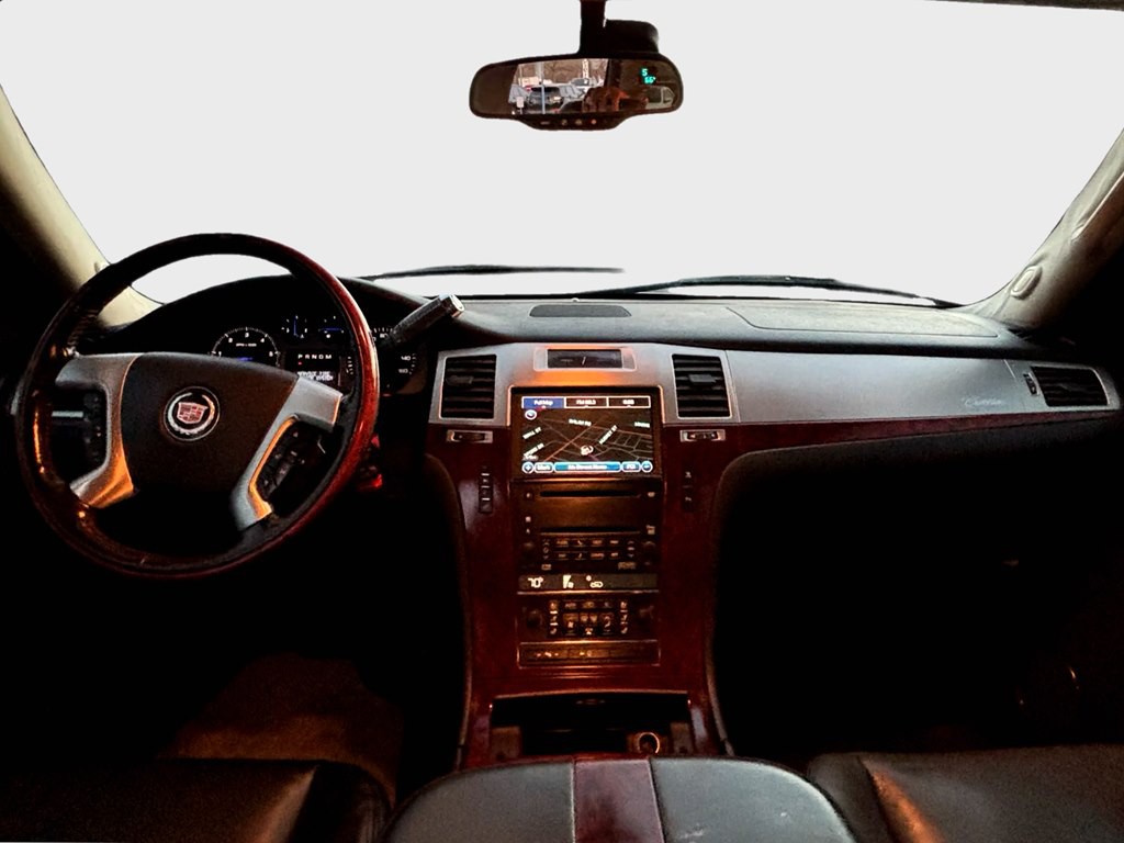 2007 Cadillac Escalade Image 7