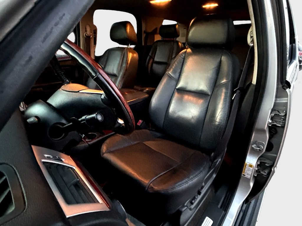 2007 Cadillac Escalade Image 9