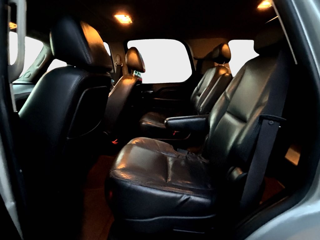 2007 Cadillac Escalade Image 13