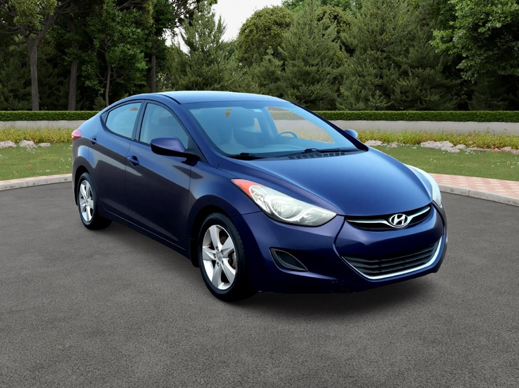 2013 Hyundai Elantra Image 1