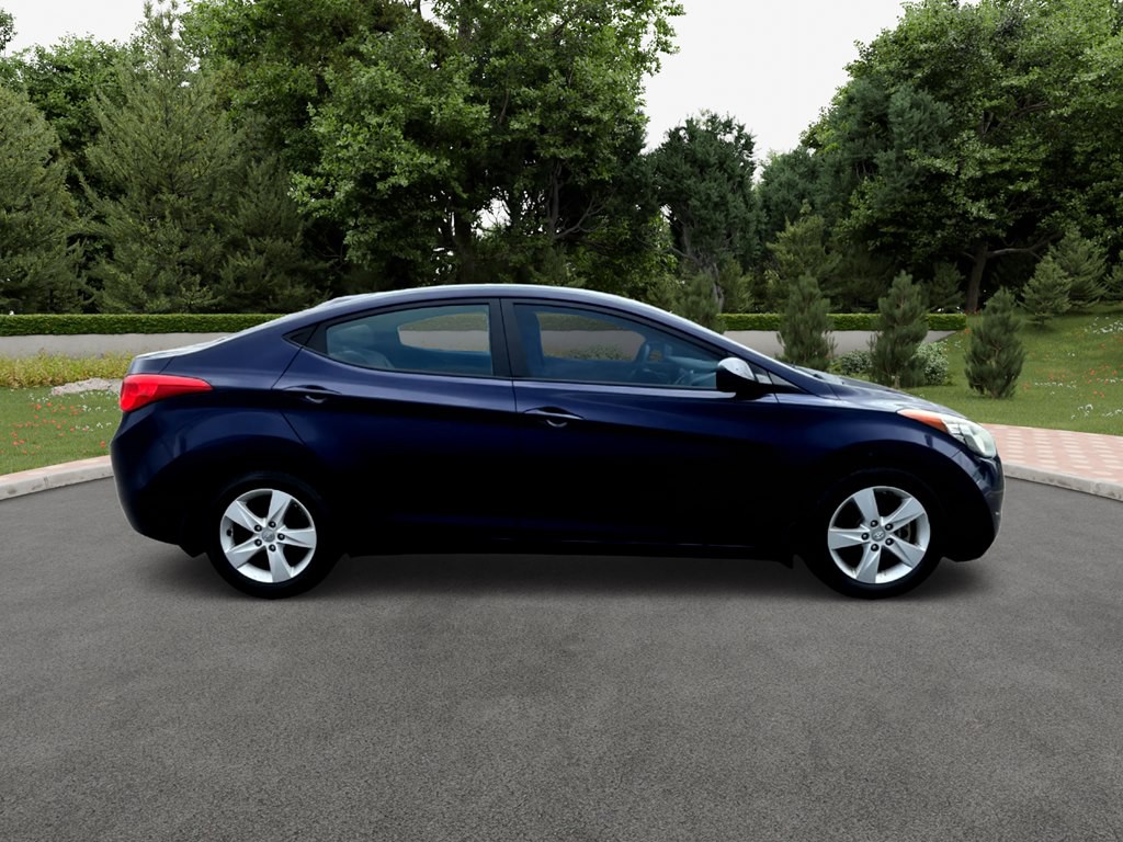2013 Hyundai Elantra Image 4
