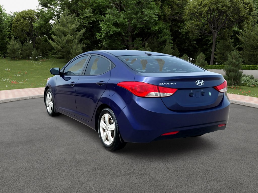 2013 Hyundai Elantra Image 6