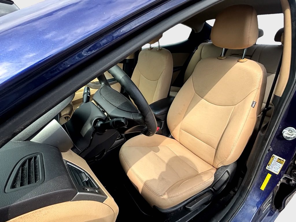 2013 Hyundai Elantra Image 9