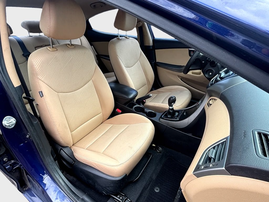 2013 Hyundai Elantra Image 11