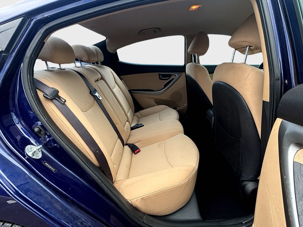 2013 Hyundai Elantra Image 12