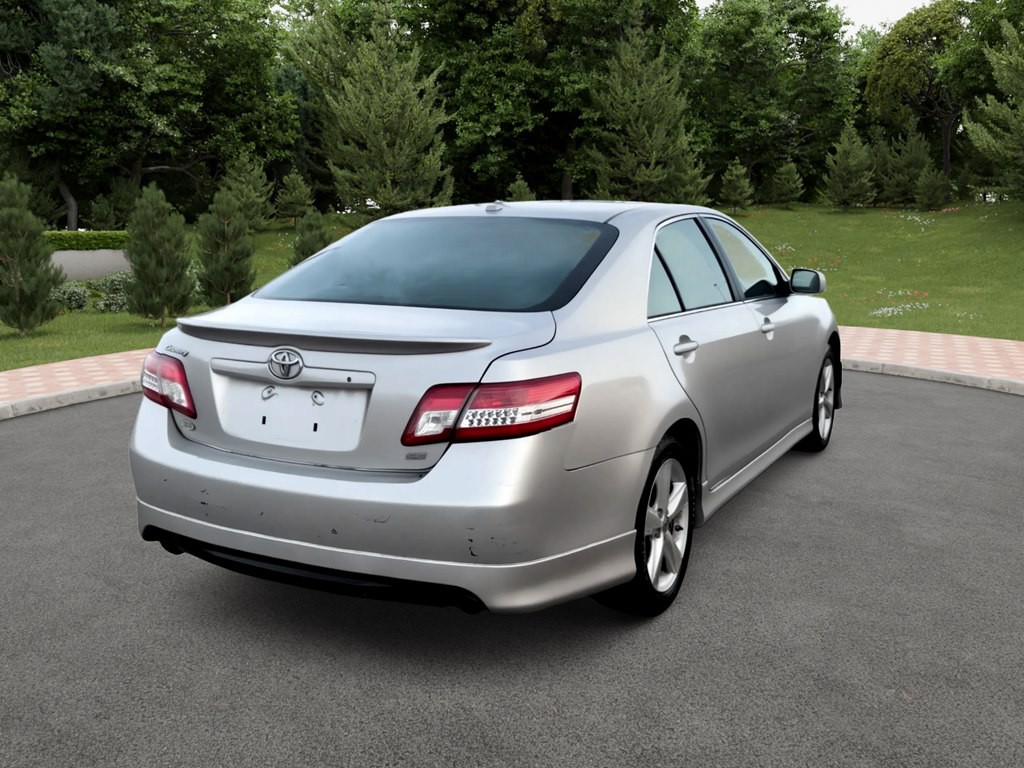 2011 Toyota Camry Image 5